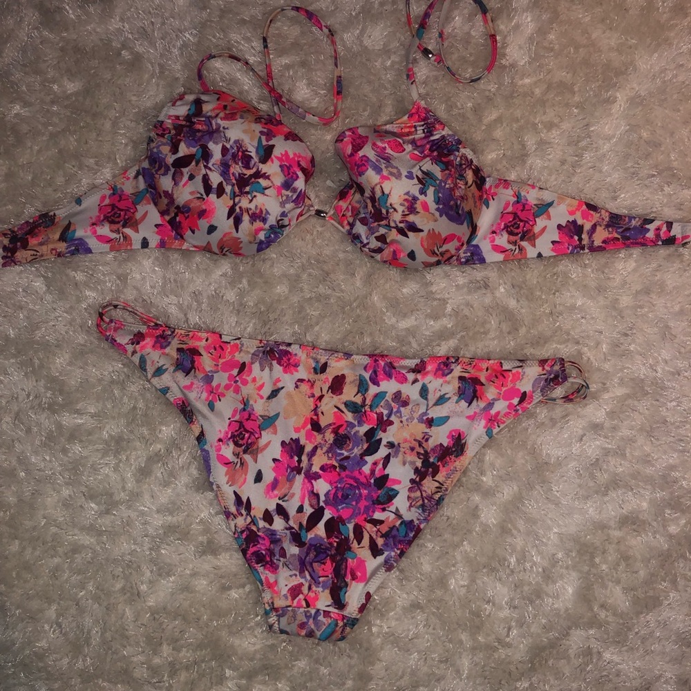 H&M Bikini Set - Picture 2 of 3